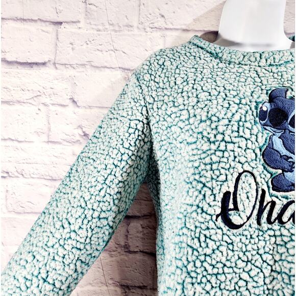 Disney Turquoise Green Stitch Ohana Faux Fur Sleepwear Top Small Soft - Picture 2 of 4